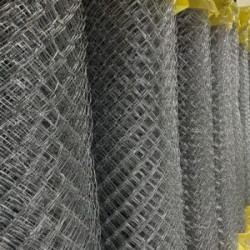 Malla Simple Torsión 1,5m x 25m - Resistente para Cerramientos